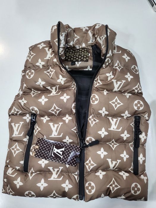 Детски елеци Nike,шушлякови.