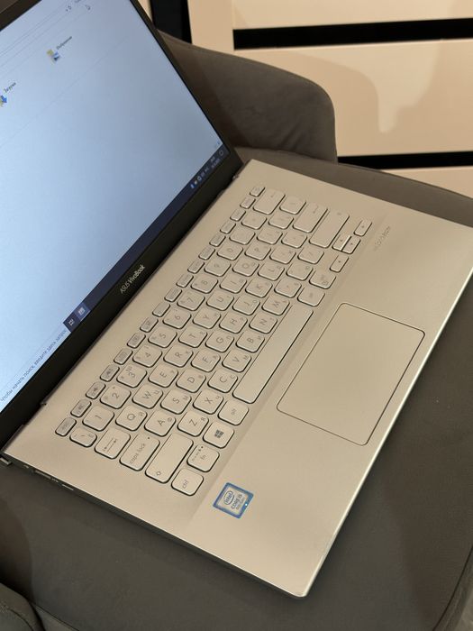 Ноутбук Asus vivobook