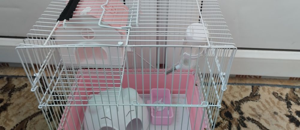 Продаю клетку для