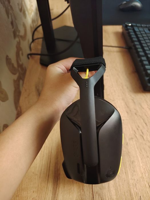 Продаю оригинальные наушники Logitech G435
