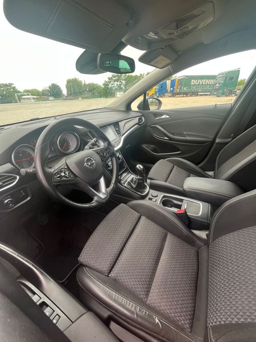 Opel astra K 1.6 diesel 136 cp Ilux