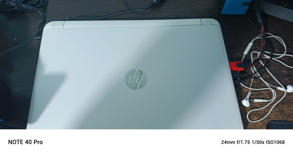 Hp noutbuk  ishlashi zo'r