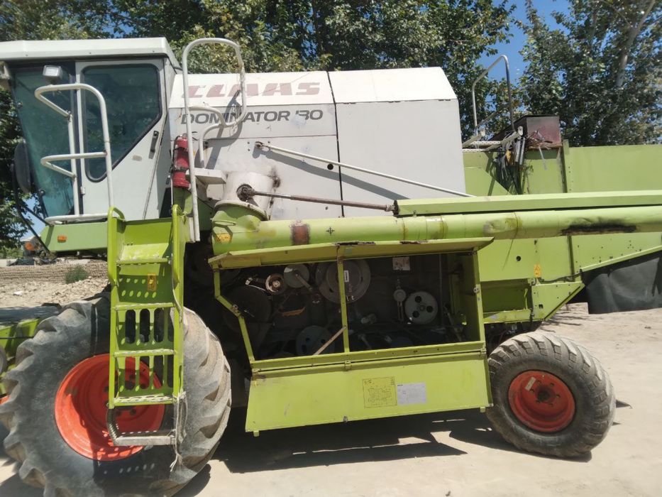 Комбайн Claas Доминатор 130