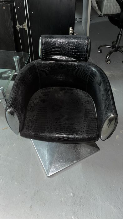 парихмахерское кресло