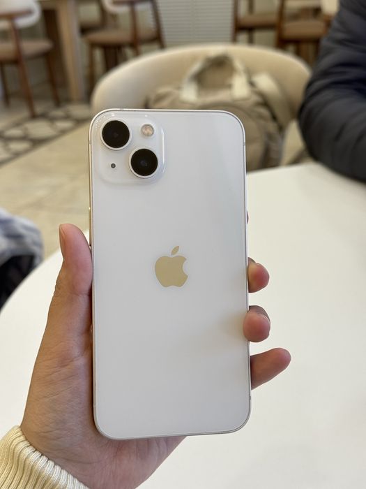 Продам Iphone 13