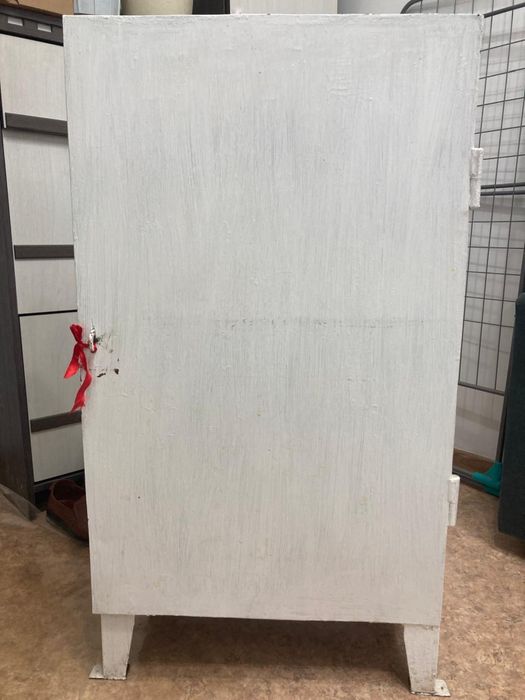 Продам сейф металическиц