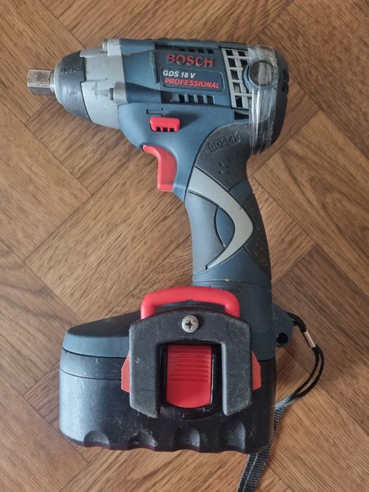 BOSCH pistol cu impact