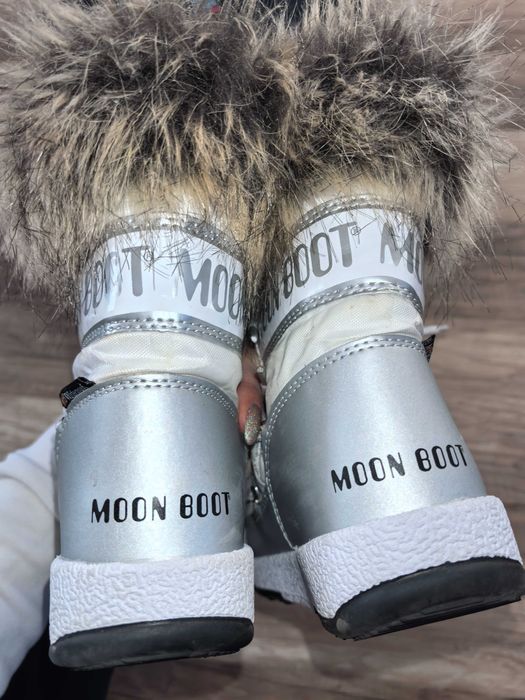 Moon boot р-р 29
