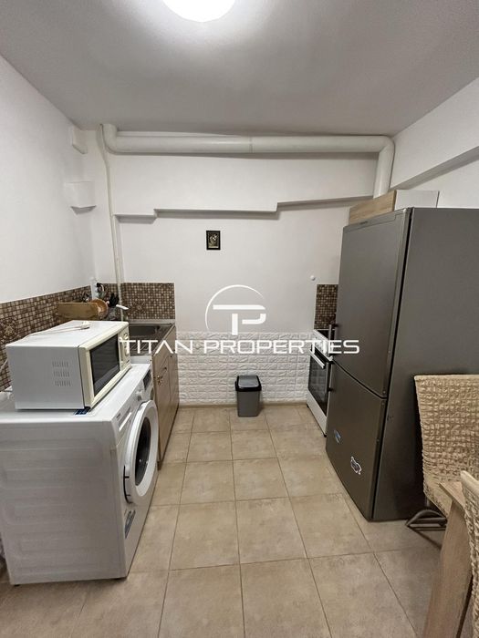 Дава се под наем Едностаен апартамент в Бургас, Център - 40 кв.м за 300 € - Снимка #4