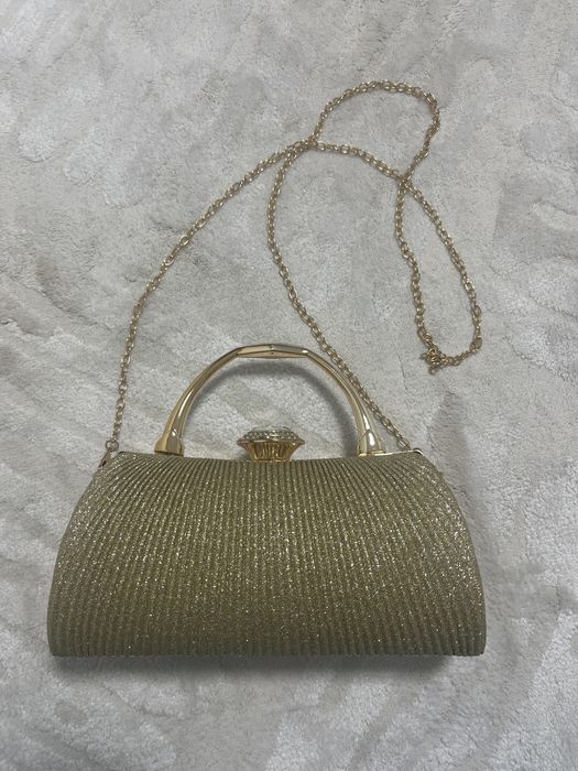 Продам клатч, очень хорошего качества