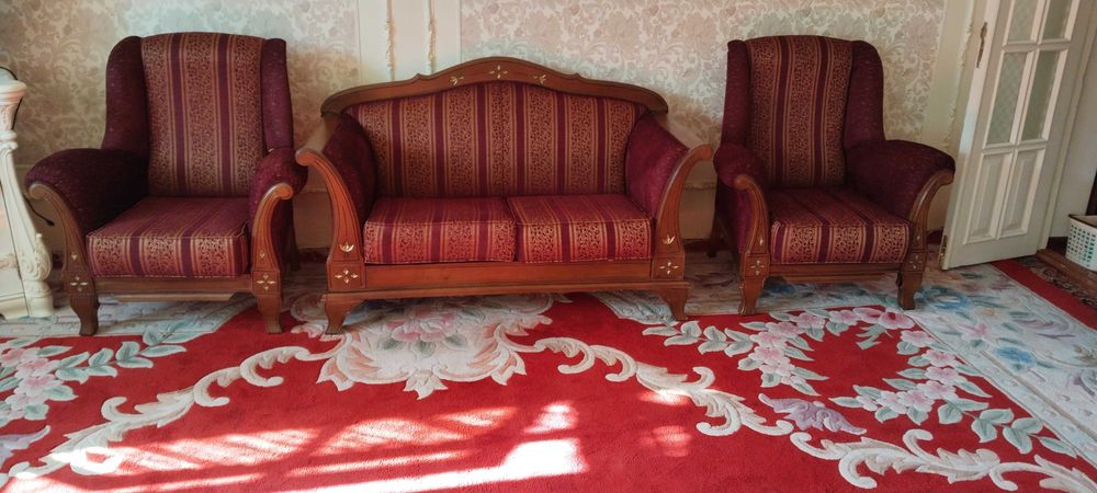 Выездная химчистка мягкая мебель ковры