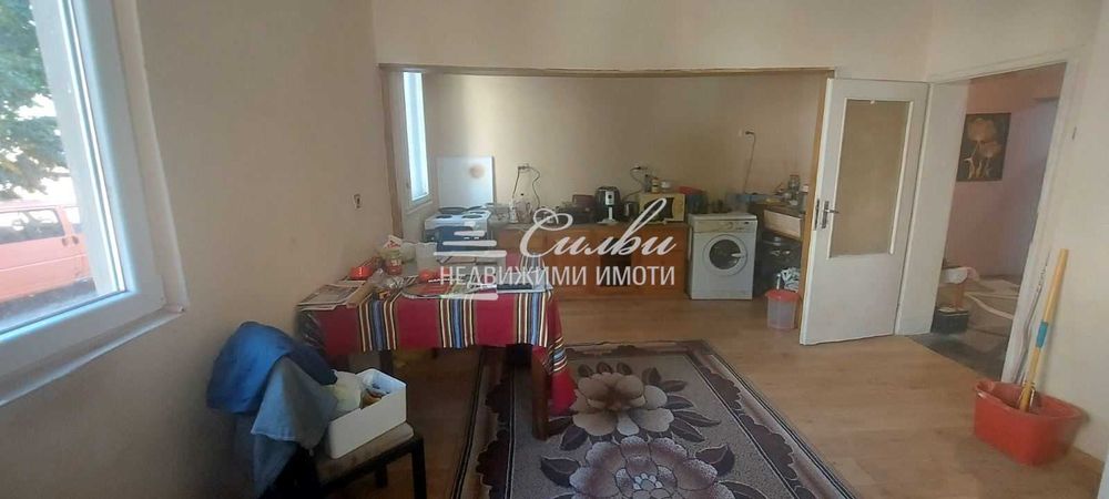 Продава се Четиристаен апартамент в Шумен, Център - 120 кв.м за 2084 €/кв.м - Снимка #8