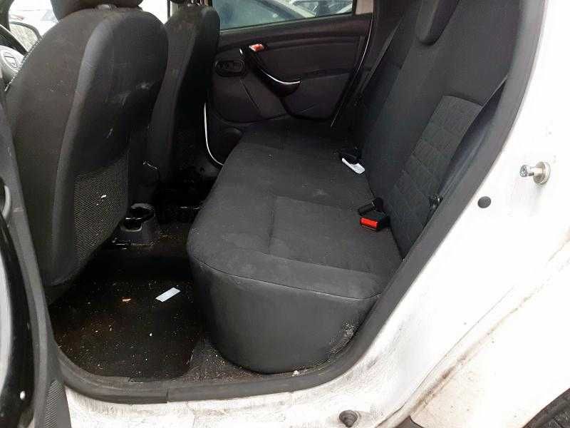Dezmembrez Dacia Duster 1 4x2 1.5 dci