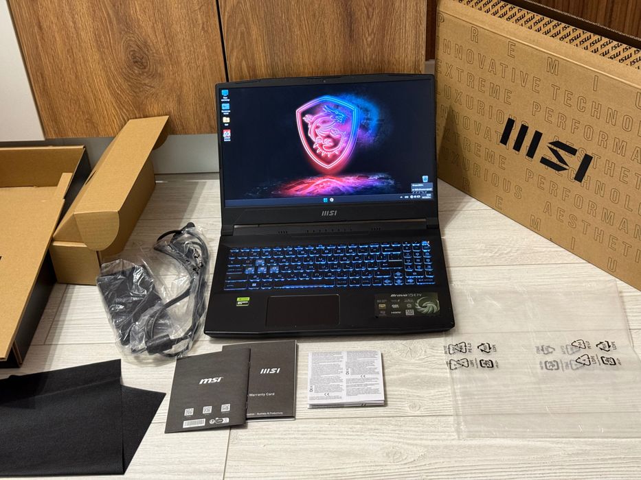 RTX 4050 6gb / Ryzen 7 - 7735hs /512gb /16GB  /15.6 144hz / MSi Bravo
