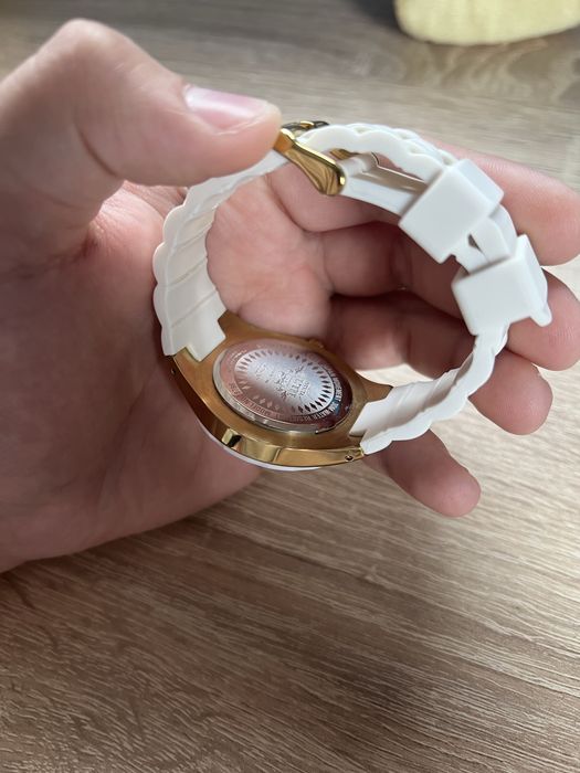 Оригинален дамски часовник Invicta