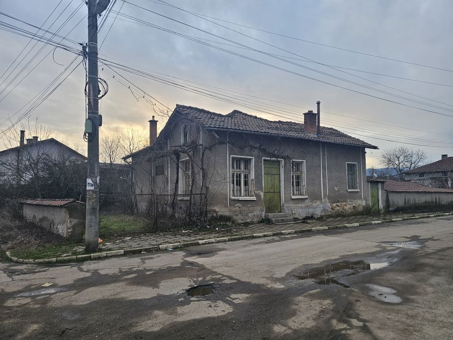 Къща в с. Търничени