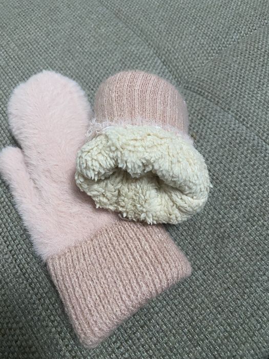 Теплые, мягкие варежки
