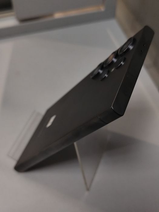 Samsung galaxy S24 Ultra Titanium Black