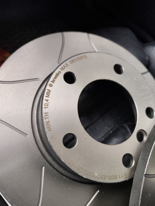 Discuri frână spate BMW Brembo MAX 285 mm + plăcuțe JP Group – NOI, si