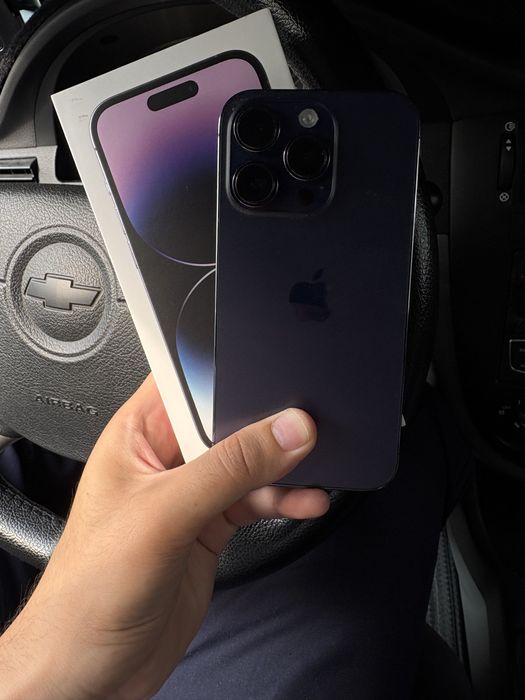 Iphone 14 pro purple