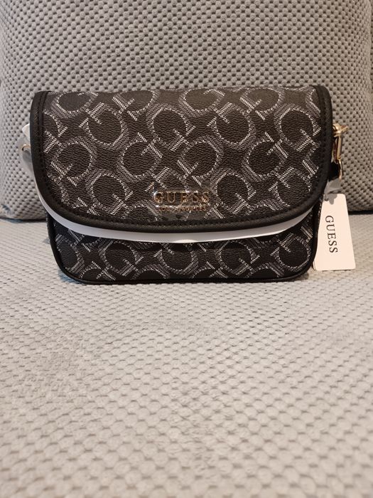 Poșete noi Guess!
