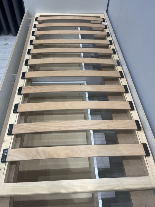 Два броя подматрачни рамки