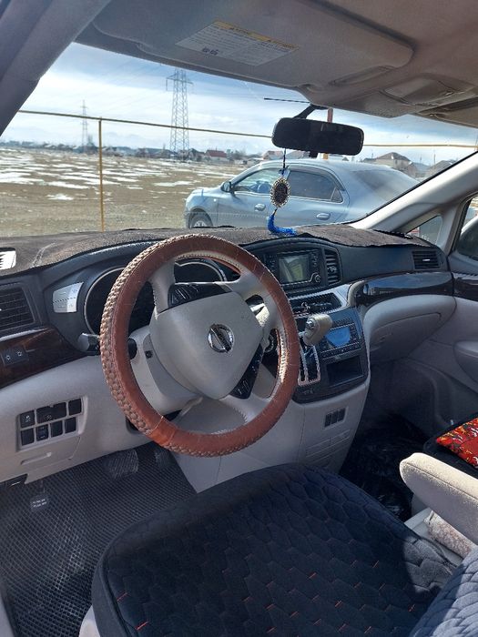 Ниссан куэст миневен