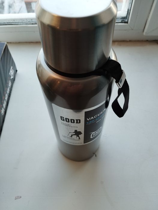 Продам термос новый