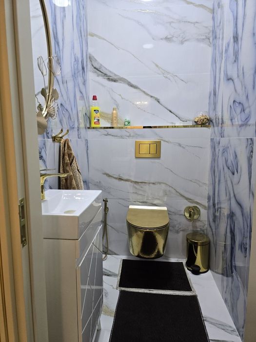 Новза хамза метро Голден хауз 2/2/7. Порядочным