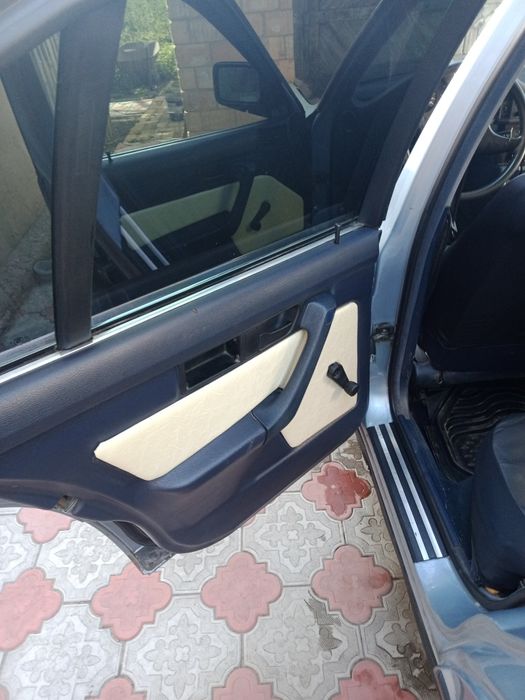 Продаю автомобиль БМВ е34