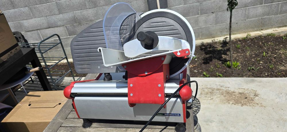 Feliator  profesional