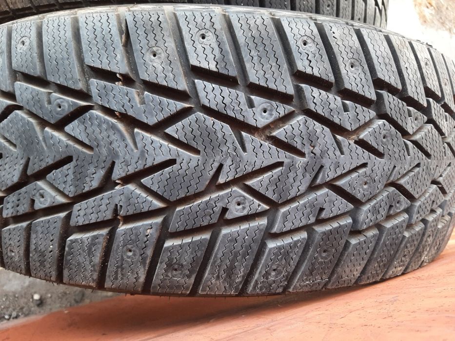 Продам шины 235/55/18 Китай