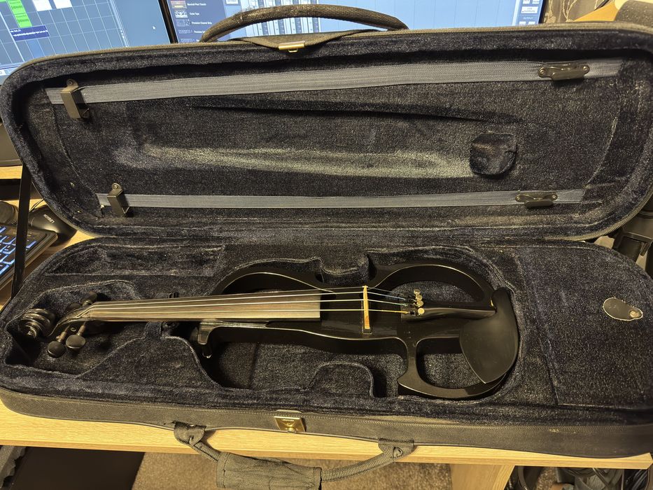 Vioară electrică Carlo Giordano EV-305 4/4