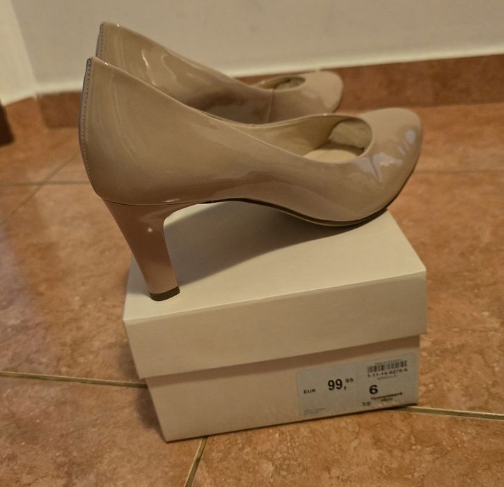Pantofi Nude Hogl - Marimea 39 dar se potriveste si la 38