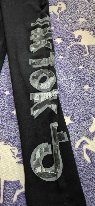 Черен клин Tik tok