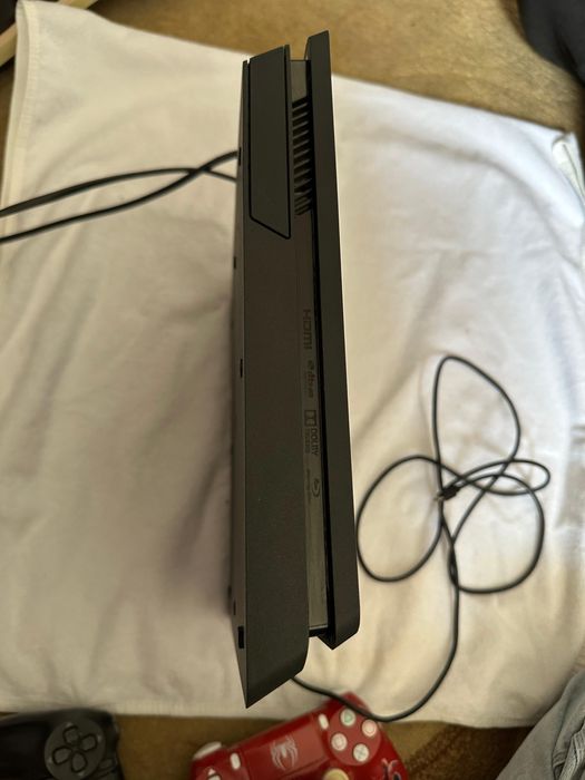 Продам PS4 SLIM 500GB