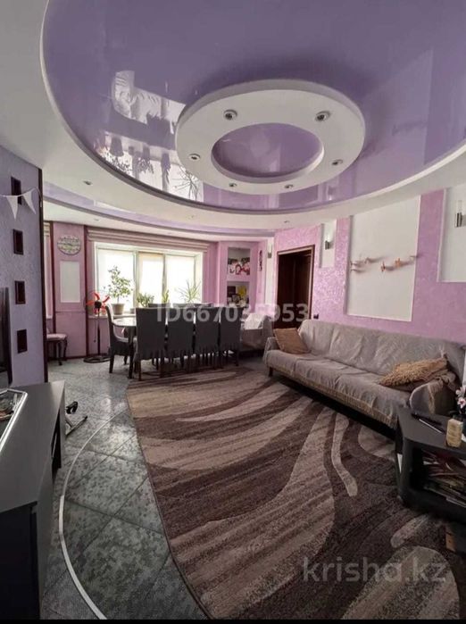 продается 4  комн кв р-н Диана