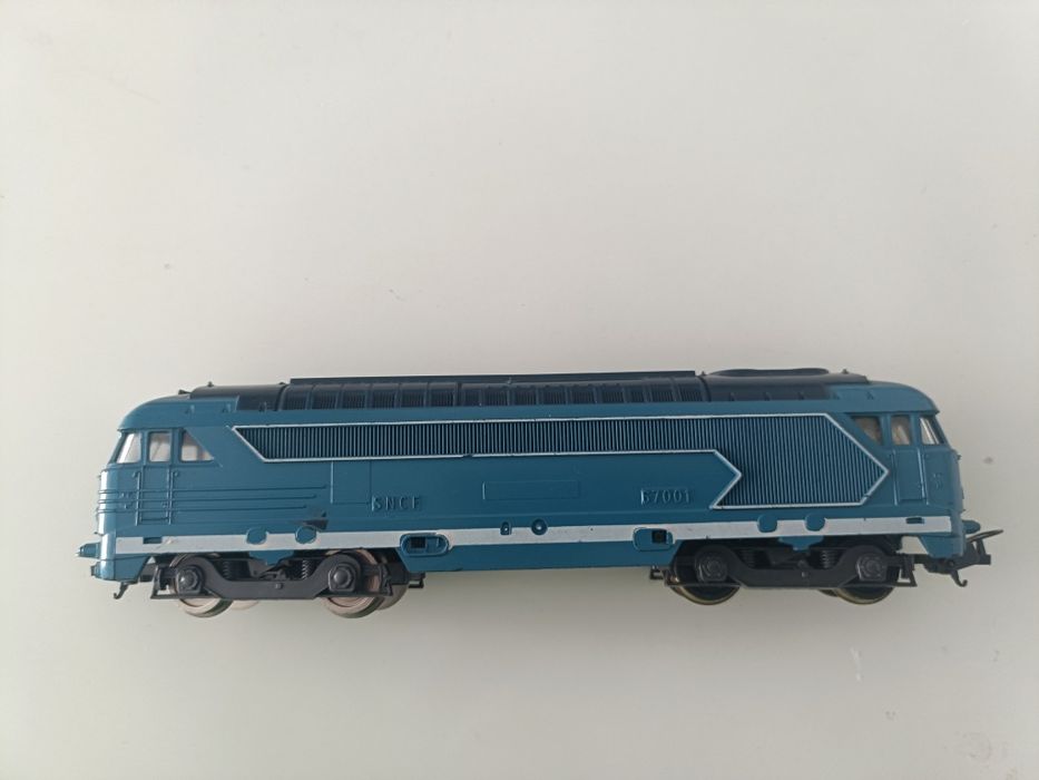 Macheta vagoane trenuleț electric