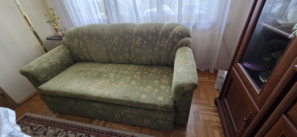 Диван за хол. ..