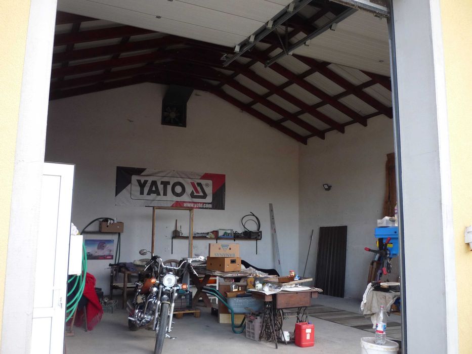 de  inchiriat atelier/depozit 85m2