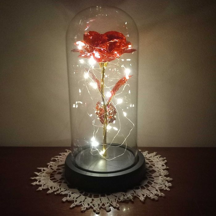 Вечна роза led светлинки