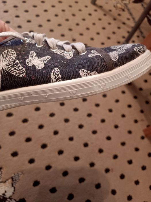 Продам кеды, удобные, фирма Юничел