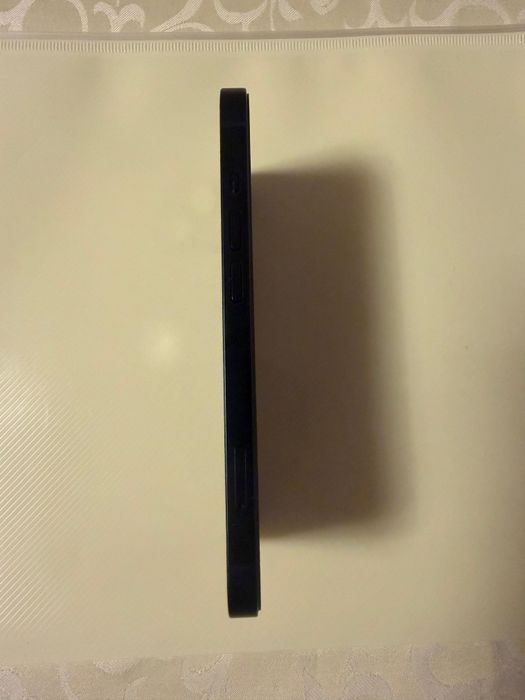 Iphone 13 . GB 128