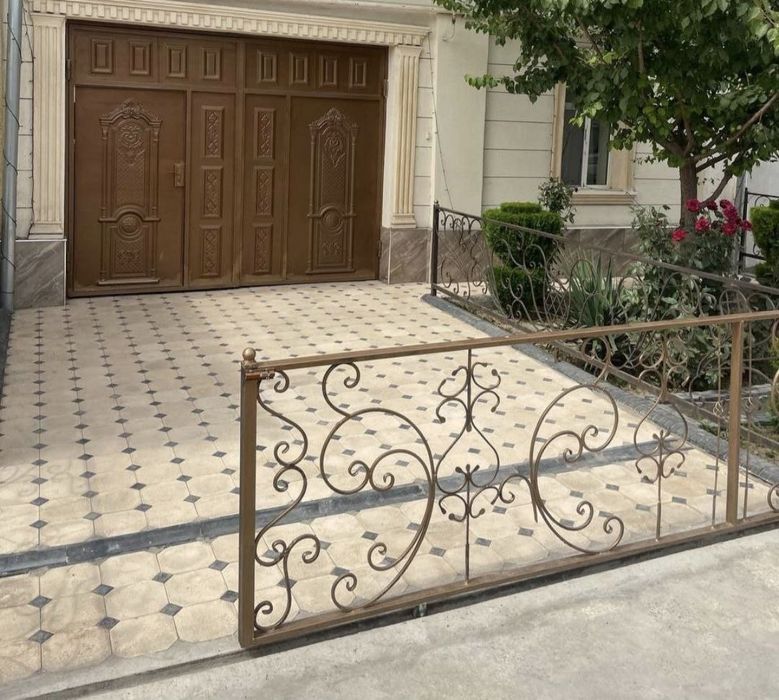 Продаётся участок дом Кибрайский район  3 соток 2 дома, один 2