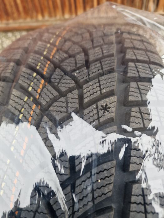 225 55 16 Нови зимни гуми Goodyear Ultragrip Performance+