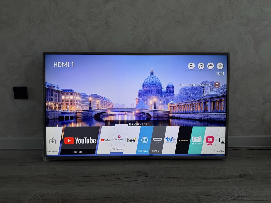 Продам телевизор smart LG