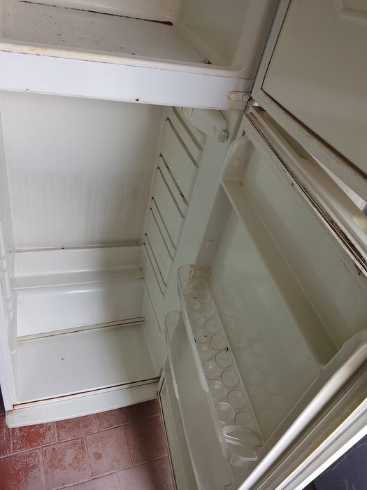 Холодильник  рабочий