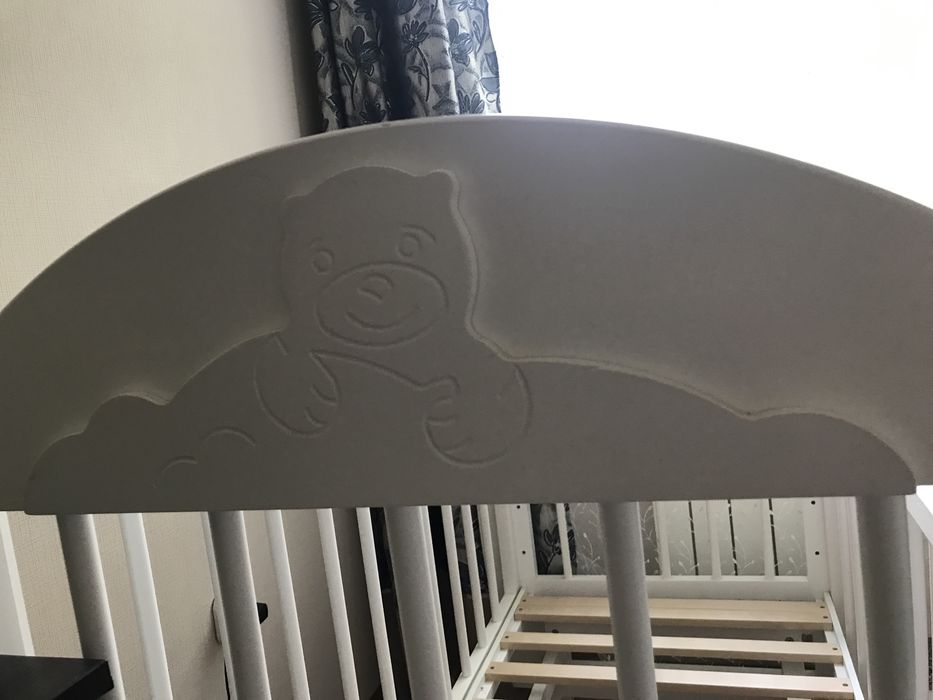 Продам детскую кроватку