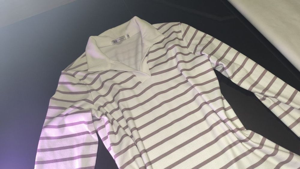 Кофта в полоску 4000 тг