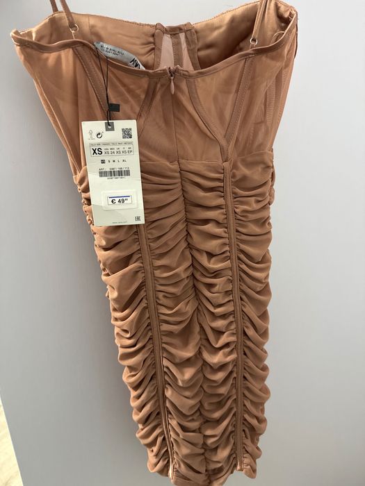 Нова къса дамска рокля с етикет